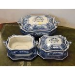 Late Victorian/Edwardian blue transfer-printed 'Verona' pattern vegetable dish and cover, two