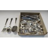 Large quantity of Continental 800-standard white metal flatware, approximately 87.8toz excluding