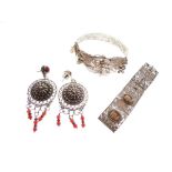 Assorted white metal jewellery comprising cameo-set filigree panel bracelet stamped 800, pair of