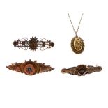 Small group of jewellery comprising; two 9ct gold brooches, another yellow metal stamped 9c, and