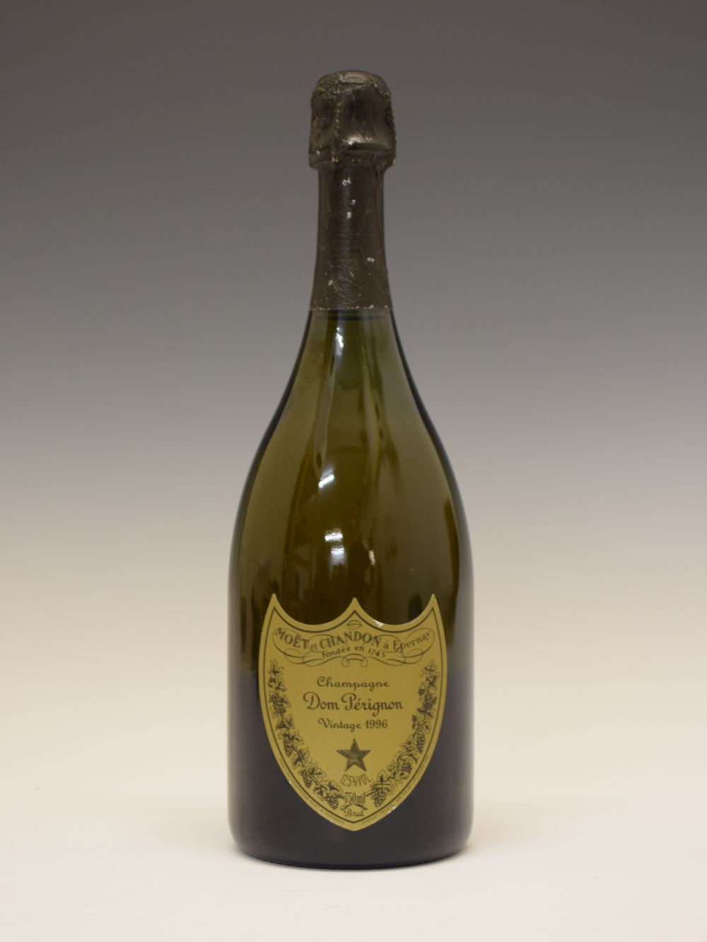 Bottle Dom Perignon Brut Champagne 1996 vintage (1) Condition: Level and seal is good, minor wear to