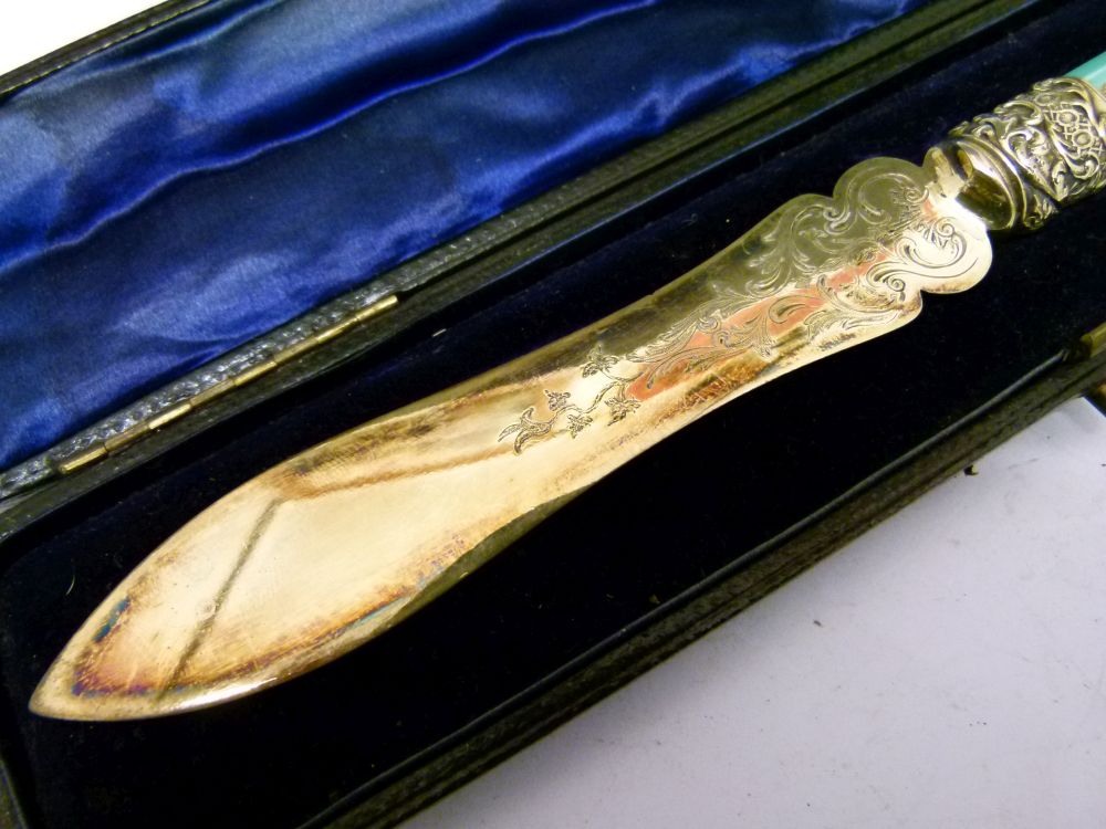 Cased early Victorian porcelain-handled silver-gilt paperknife or letter opener, with 11cm blade - Bild 7 aus 8