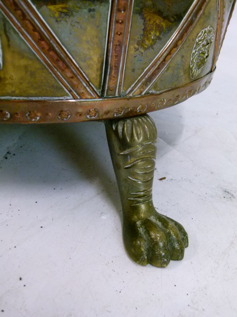 Unusual 19th Century brass and copper log bin or jardiniere, of circular form with lion mask - Image 10 of 11