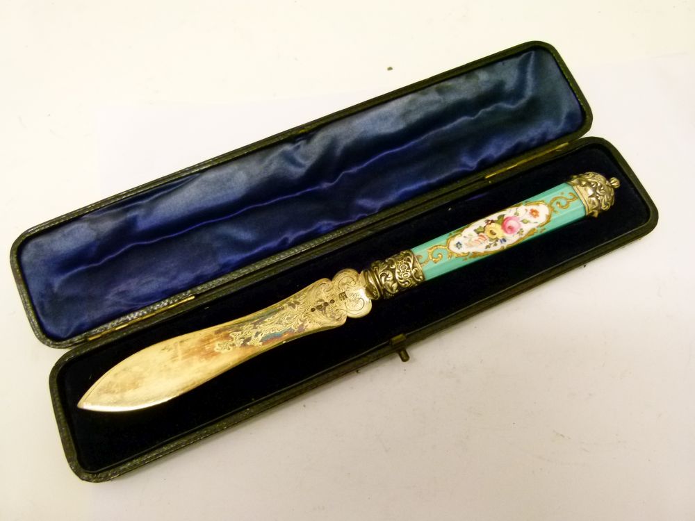 Cased early Victorian porcelain-handled silver-gilt paperknife or letter opener, with 11cm blade - Bild 2 aus 8