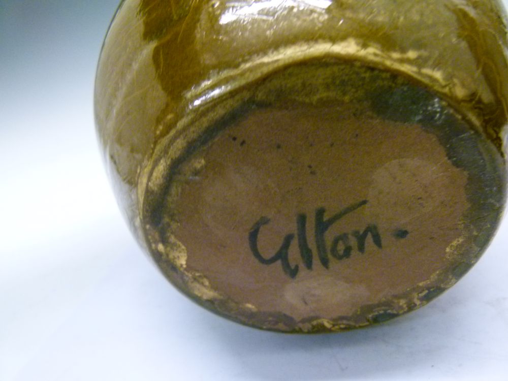 Elton Ware gold/copper crackle baluster vase having a ruffled rim, underside with painted mark, 18cm - Image 6 of 7