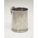 George I silver half-pint mug, engraved with armorial crest and banner Peregrinus Religionis
