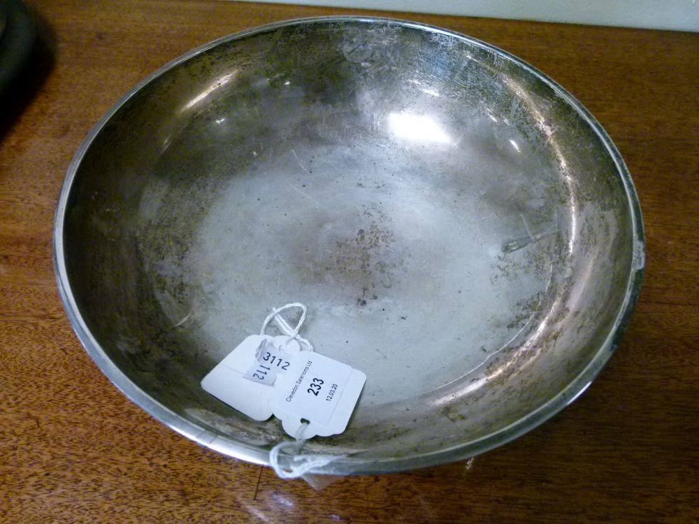 George VI silver footed bowl, with decorative rim border on a faceted spreading foot with scroll - Bild 7 aus 7