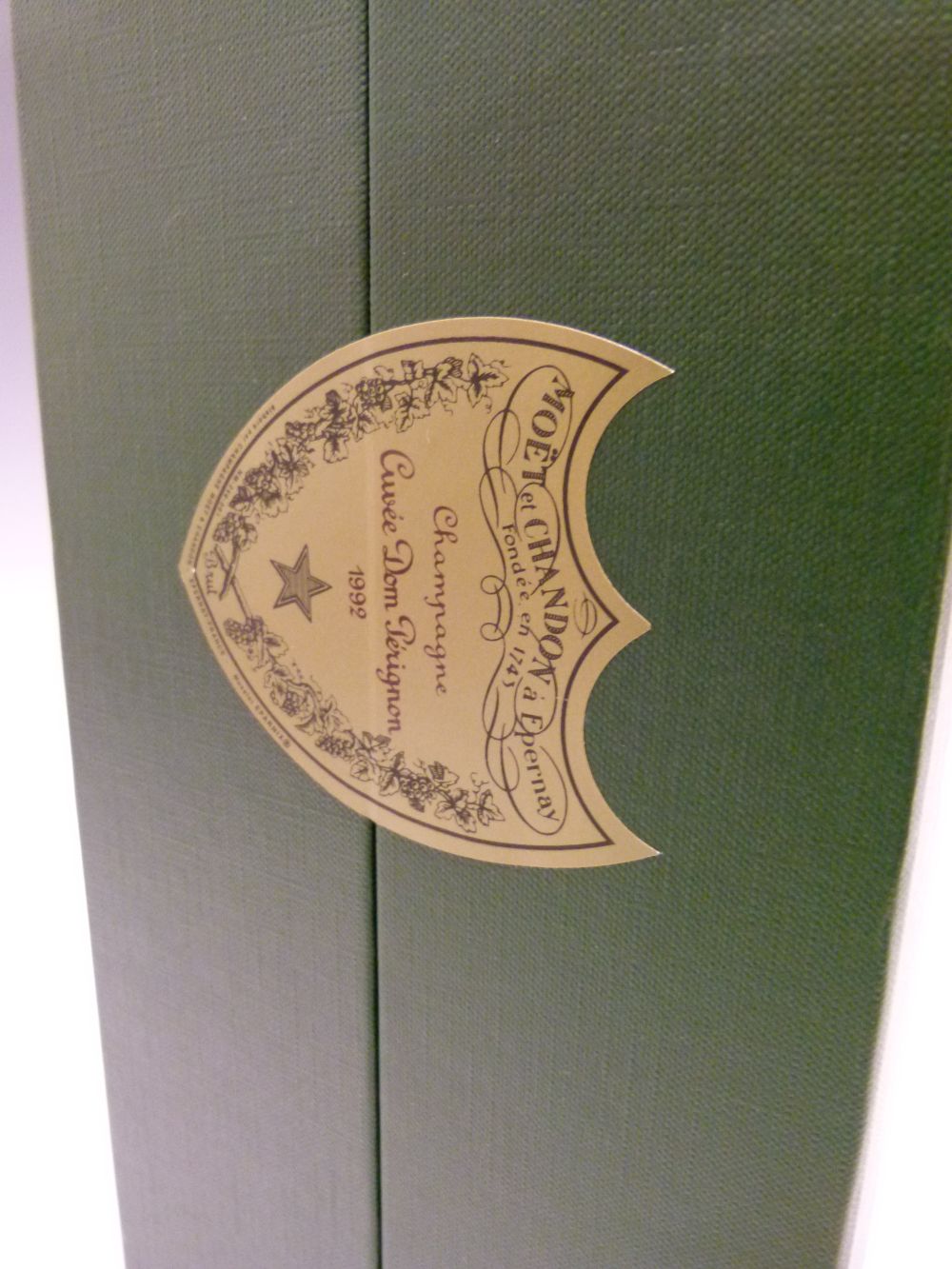 Magnum of Dom Perignon Champagne, 1992 vintage, in sealed presentation box (1) Condition: Box is - Image 4 of 6
