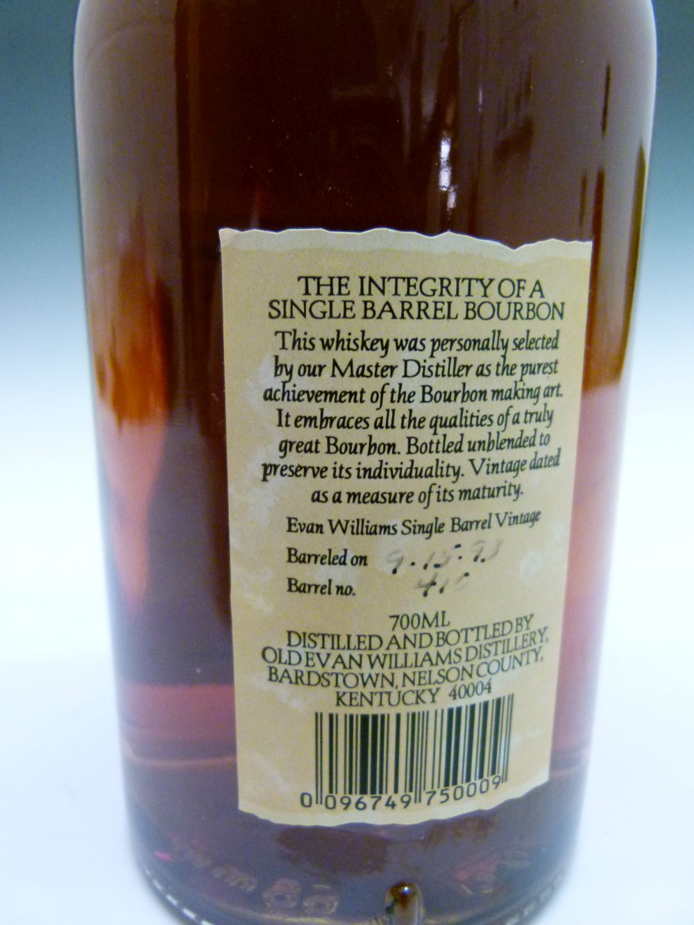 Bottle Evan Williams 1993 single barrel vintage Kentucky straight bourbon whiskey (1) Condition: - Image 5 of 6