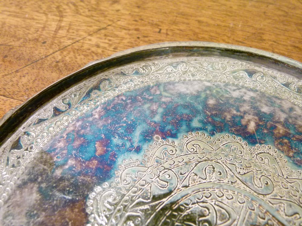 Antique Middle Eastern or Indian white metal card tray, of circular form with central medallion of - Image 10 of 11