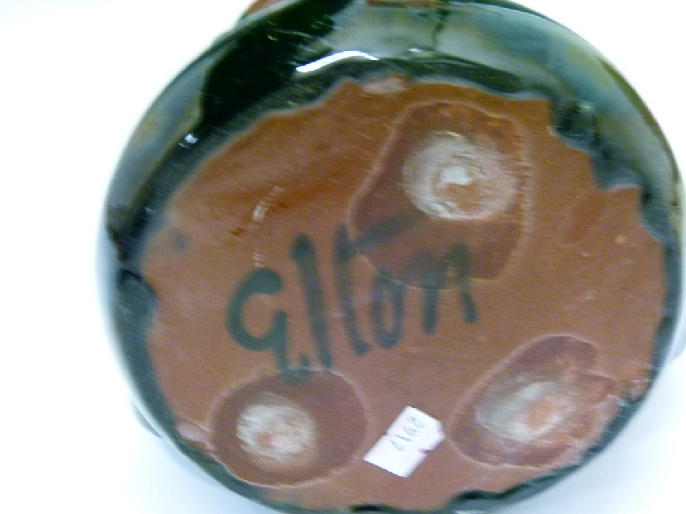 Elton Ware tyg, decorated with foliage on a green/red ground, base with painted marks, 18cm high - Image 6 of 7