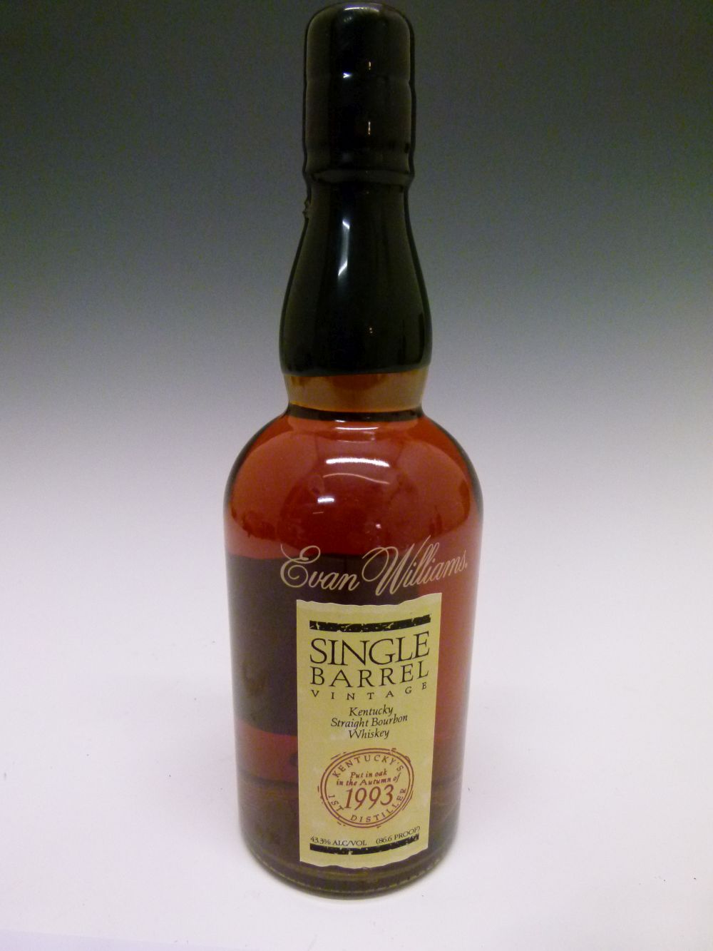 Bottle Evan Williams 1993 single barrel vintage Kentucky straight bourbon whiskey (1) Condition: - Image 2 of 6