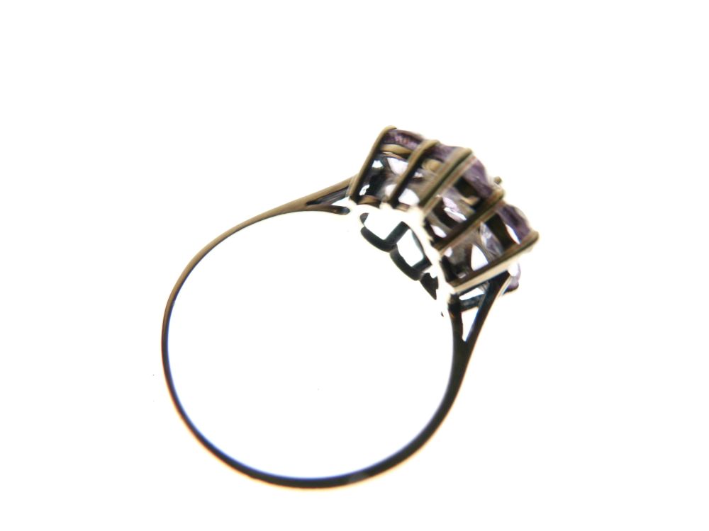 Two 9ct gold dress rings set purple stone, together with a similar white metal dress ring stamped - Image 5 of 9