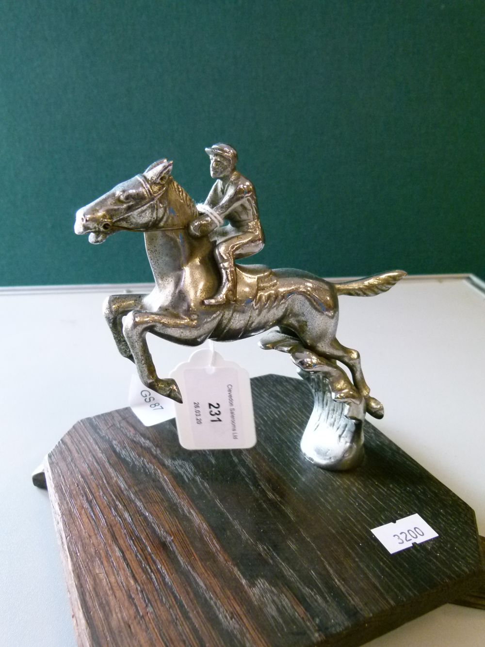 1930's chrome horse and jockey car mascot, attributed to Desmo, on wooden mount - Image 2 of 4
