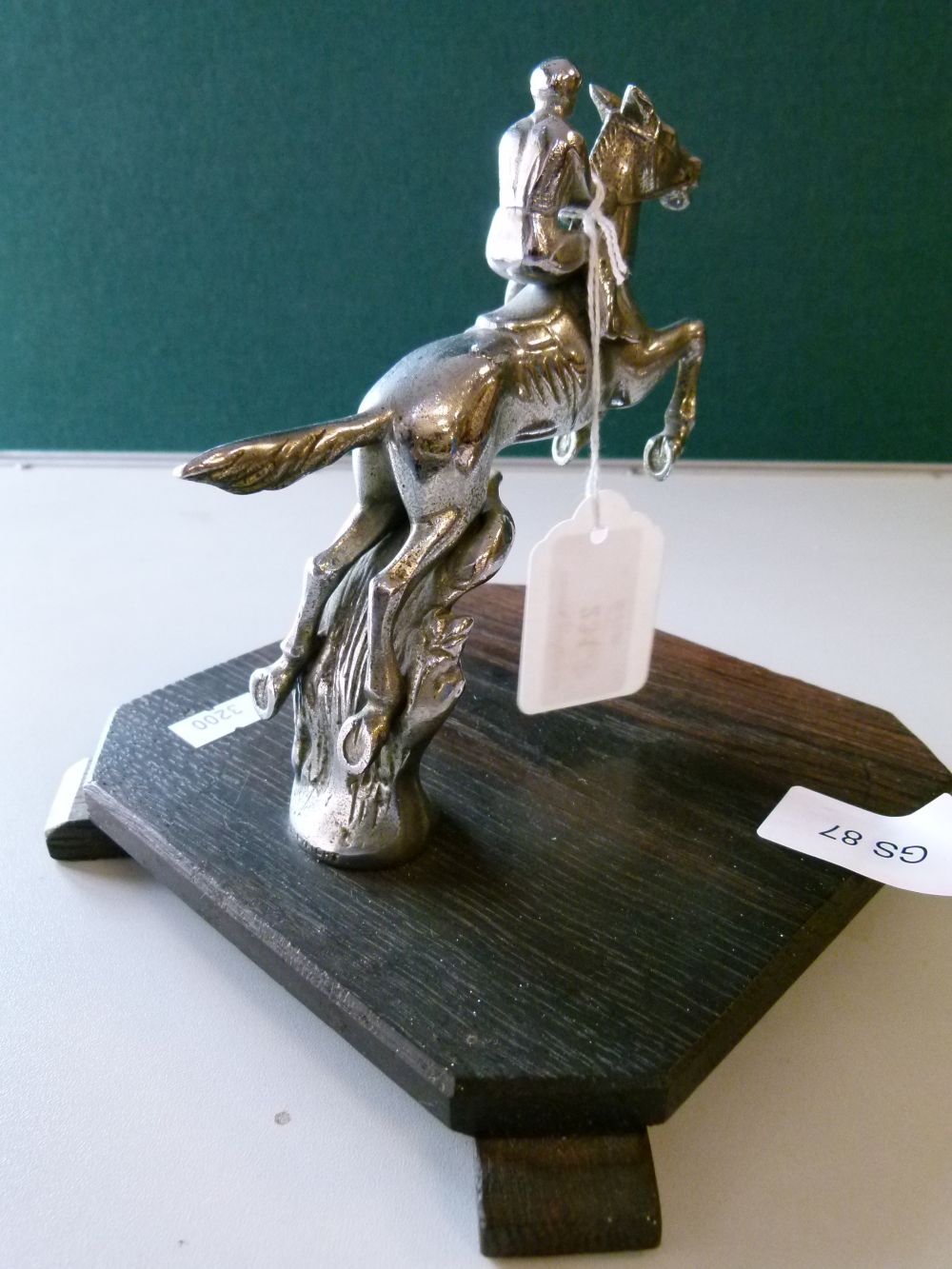 1930's chrome horse and jockey car mascot, attributed to Desmo, on wooden mount - Image 4 of 4