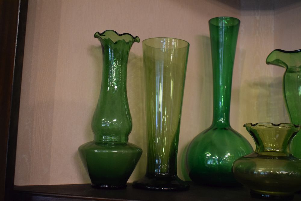 Quantity of 19th/20th Century green colour glass ware - Image 2 of 6