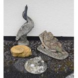Garden ornaments - Bird fountain water feature, 43cm high, together with reconstituted frog