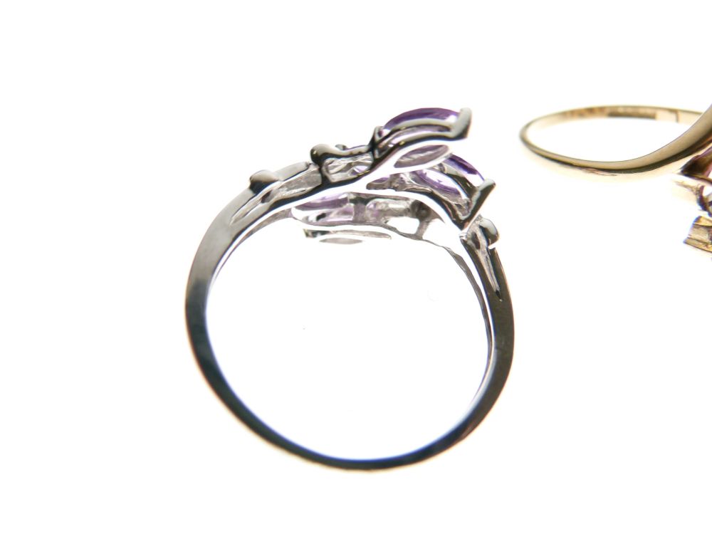 Two 9ct gold dress rings set purple stone, together with a similar white metal dress ring stamped - Image 3 of 9