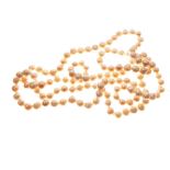 Long string of one hundred and thirty-two freshwater cultured pearls, approximately 126cm long, 150g