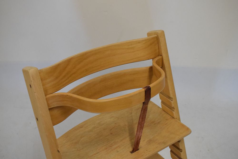 Childs bentwood high chair/seat - Image 3 of 4