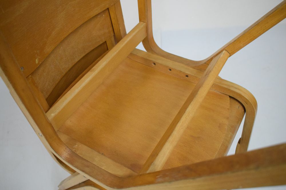 Set of four bentwood beech stacking chairs - Image 5 of 5