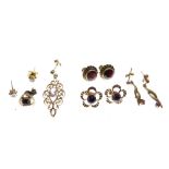 Assorted yellow metal jewellery to include; three pairs of ear studs stamped 9ct, 6g gross approx
