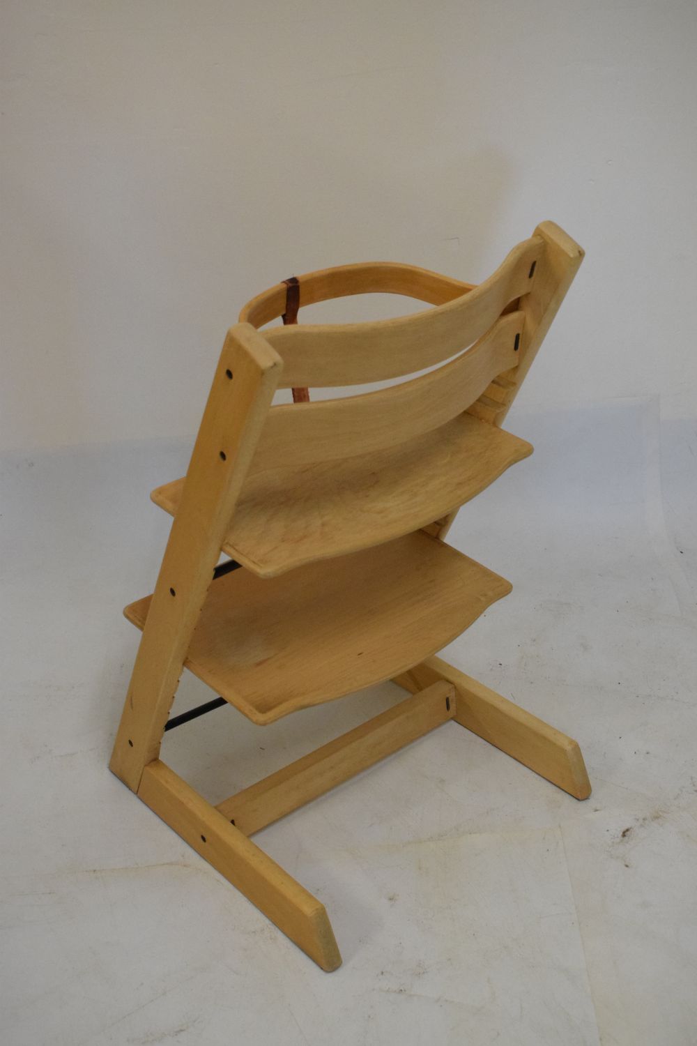 Childs bentwood high chair/seat - Image 4 of 4
