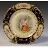 Early 20th Century Dresden porcelain plate depicting Cupid and Psyche, 22cm diameter