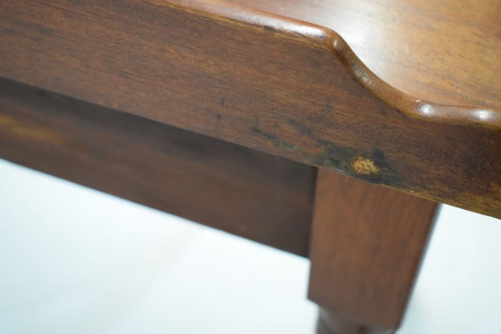 19th Century mahogany table fitted one drawer on turned supports, 98cm wide - Image 5 of 5