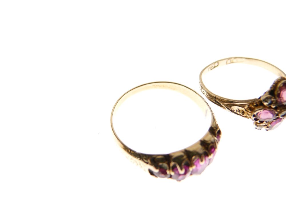 Yellow metal dress ring, set five graduated rubies, size O, together with a 9ct gold dress ring - Image 5 of 5