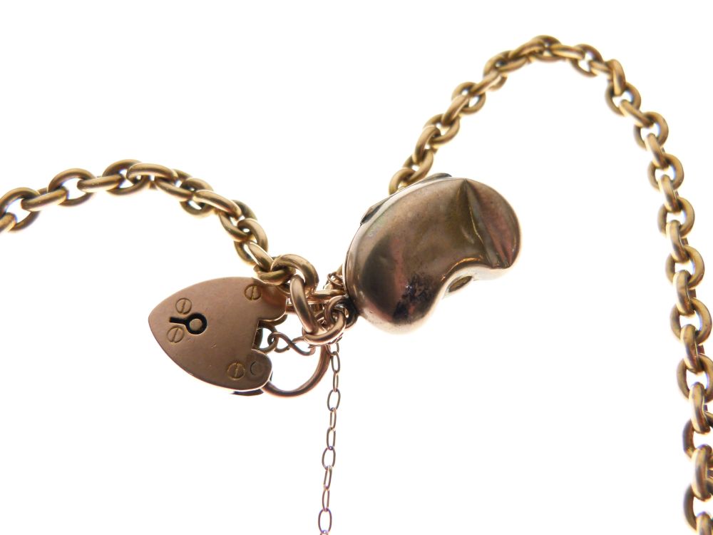 Unmarked yellow metal belcher-link necklace with kidney-shaped locket and 9ct gold padlock, 17.4g - Image 3 of 4