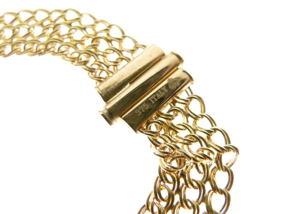 Italian yellow metal necklace of three-strand curb link design stamped 375 Italy, 13g approx - Image 3 of 3