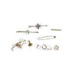 Bar brooch set pale green stone, stamped 9ct, one other similarly stamped set amethyst and seed