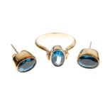 9ct gold dress ring set aqua blue faceted oval stone, size N, together with a pair of matching ear