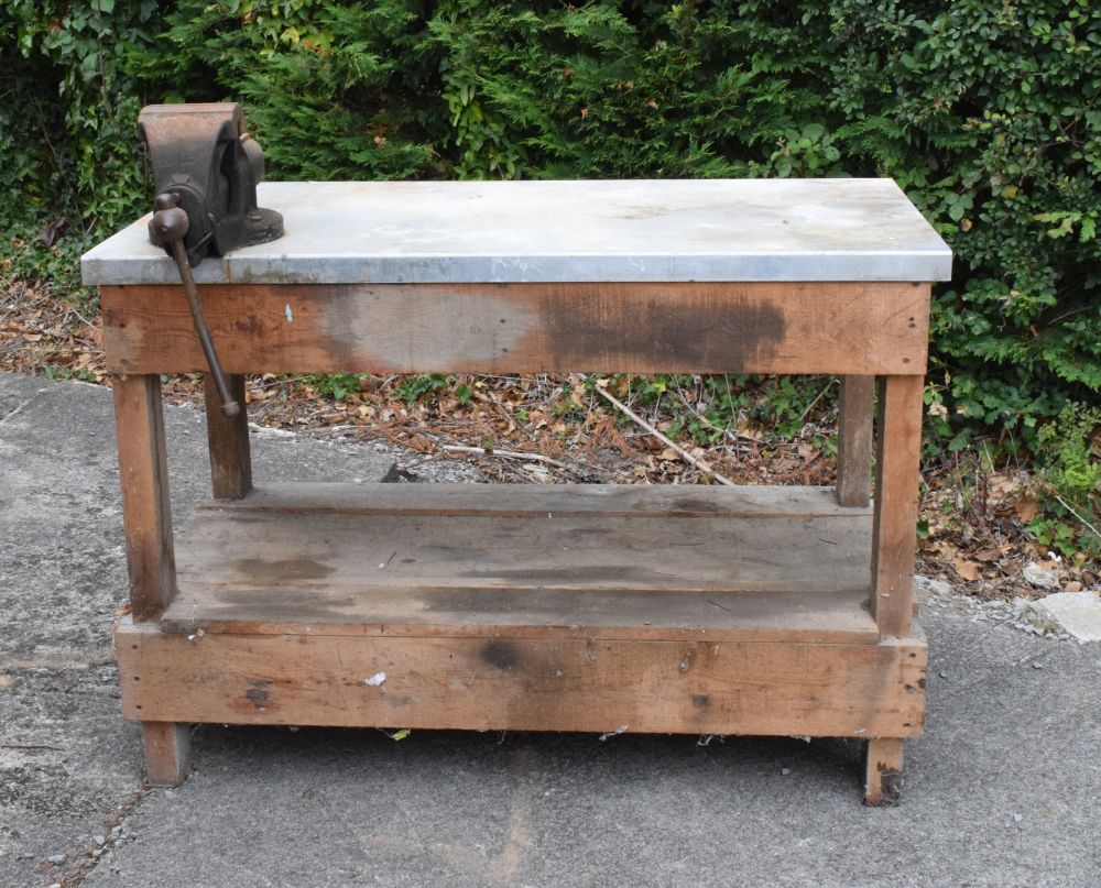 Rustic pine work bench with vice, sheet metal top, 122cm x 64.5cm x 86cm high