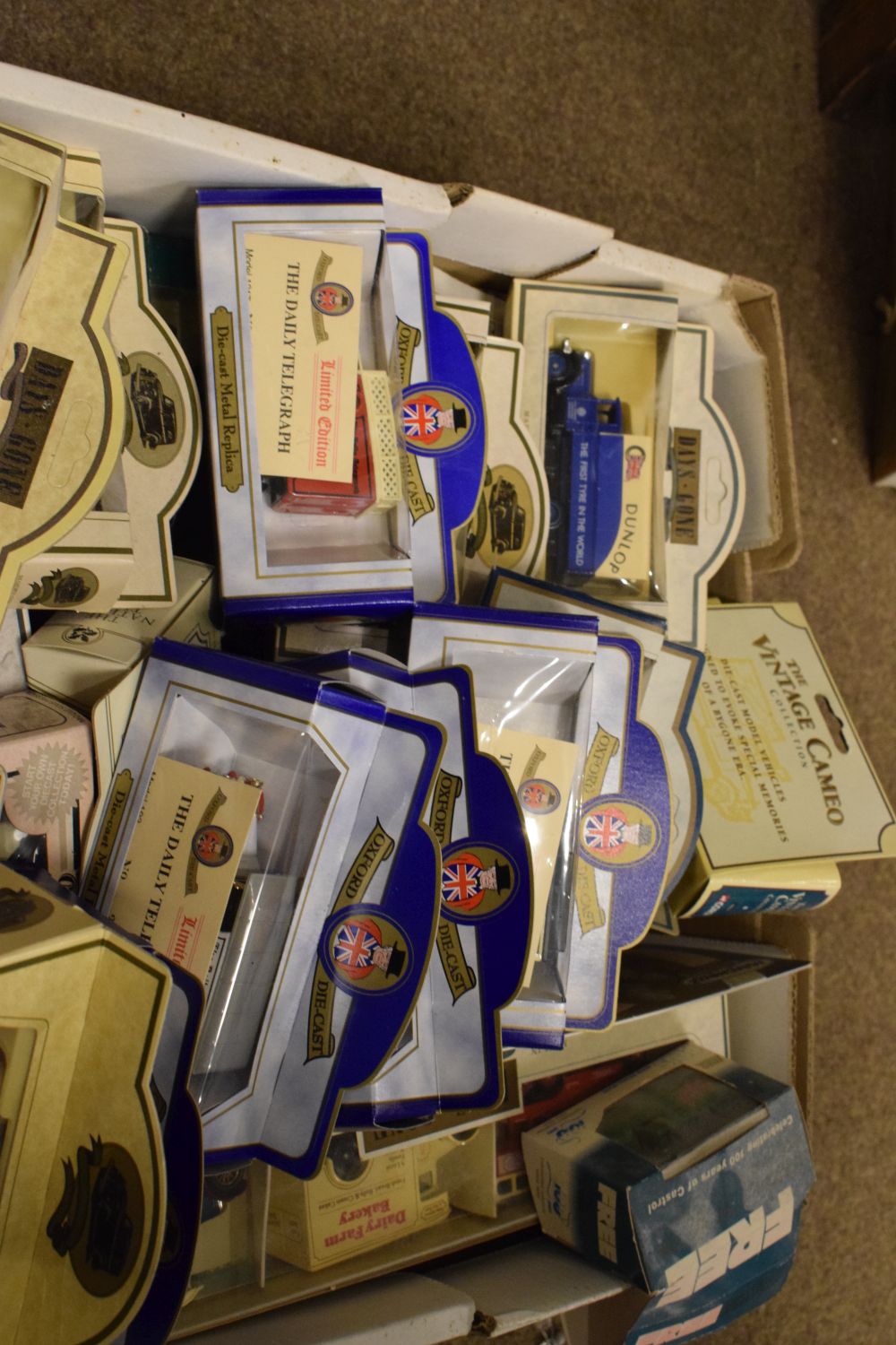 Quantity of boxed Oxford die-cast, Lledo and other die-cast model vehicles - Image 3 of 8