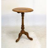 Late 19th Century walnut circular tripod table, 45cm diameter
