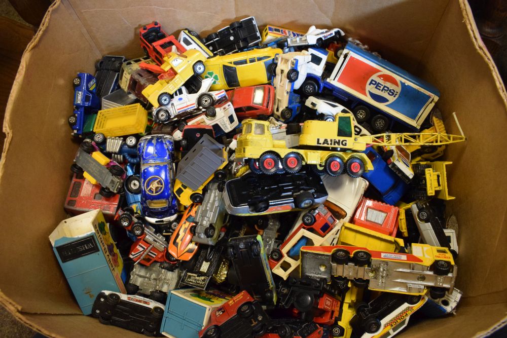 Assorted group of Matchbox Superfast, and other various branded die-cast model vehicles - Image 2 of 10