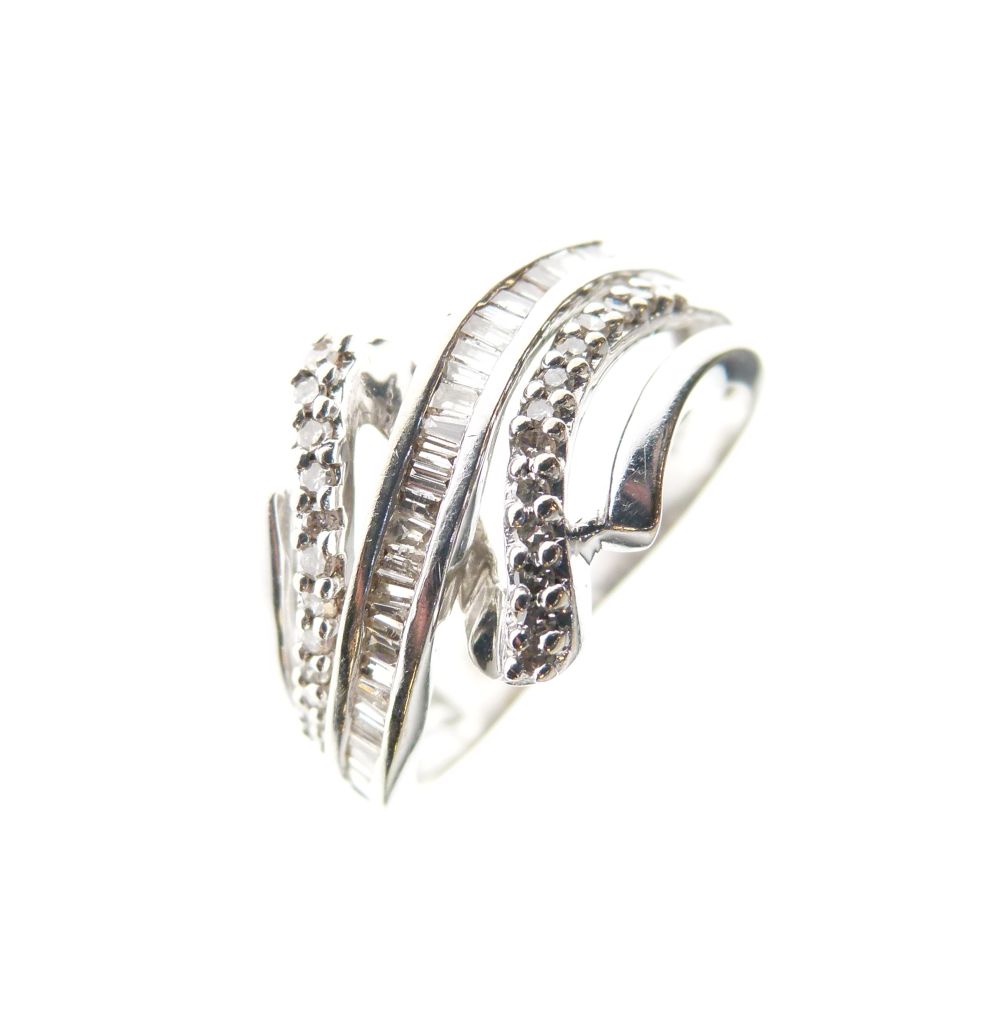 9ct white gold and diamond dress ring of crossover design set baguette-cut and small brilliant - Image 2 of 8