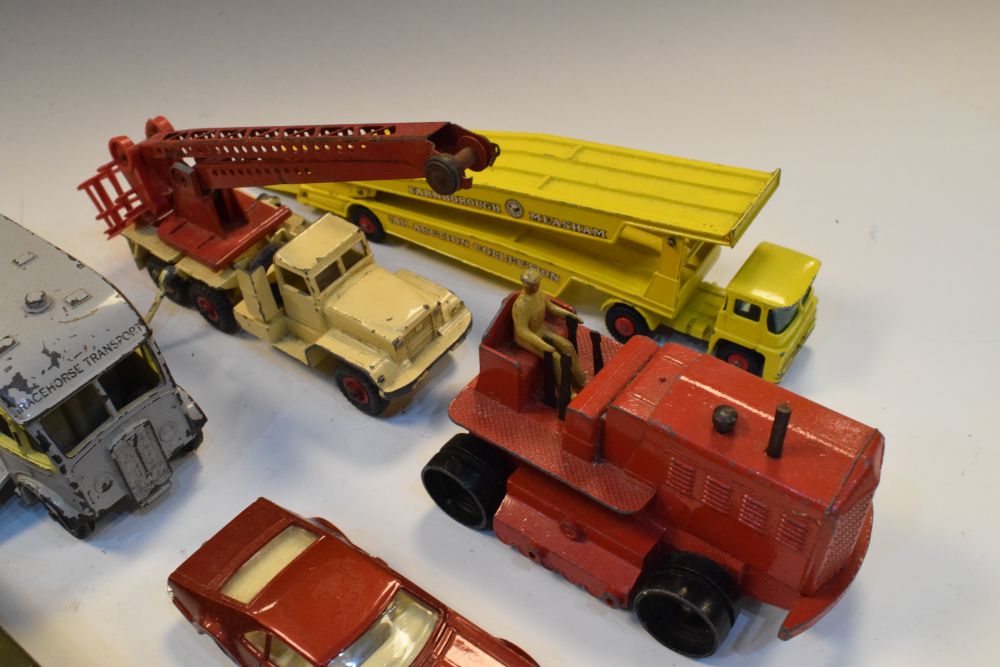 Quantity of vintage Dinky Supertoys die-cast model vehicles to include; Heavy Tractor, Horse Box, - Image 4 of 12