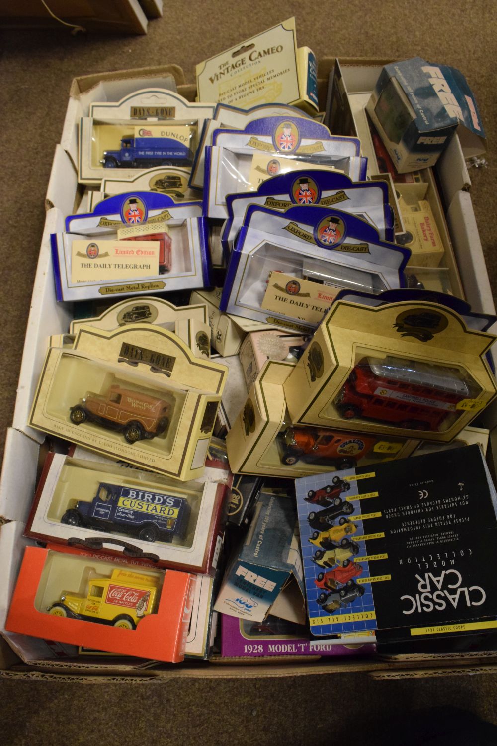Quantity of boxed Oxford die-cast, Lledo and other die-cast model vehicles