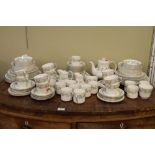 Extensive Royal Doulton 'Ainsdale' pattern tea and dinnerware