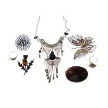 Small selection of white metal jewellery to include; filigree pendant, agate oval brooch, rings, etc