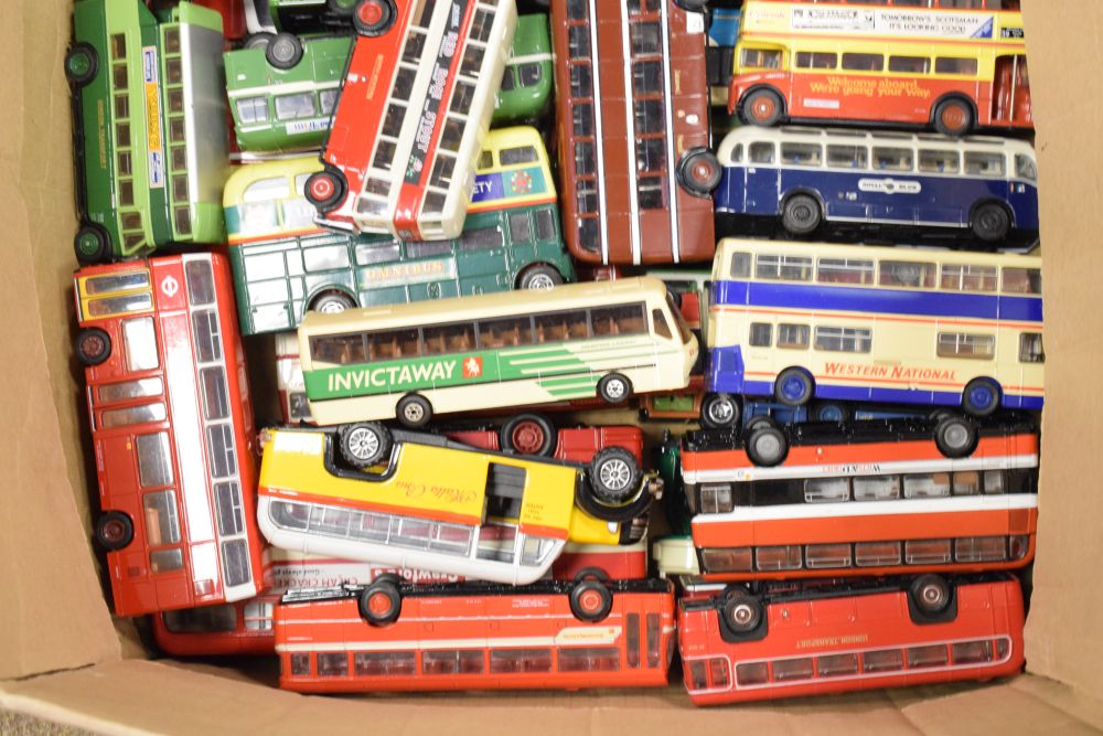 Large quantity of EFE Corgi, and others various branded die-cast model buses and coaches - Image 11 of 12