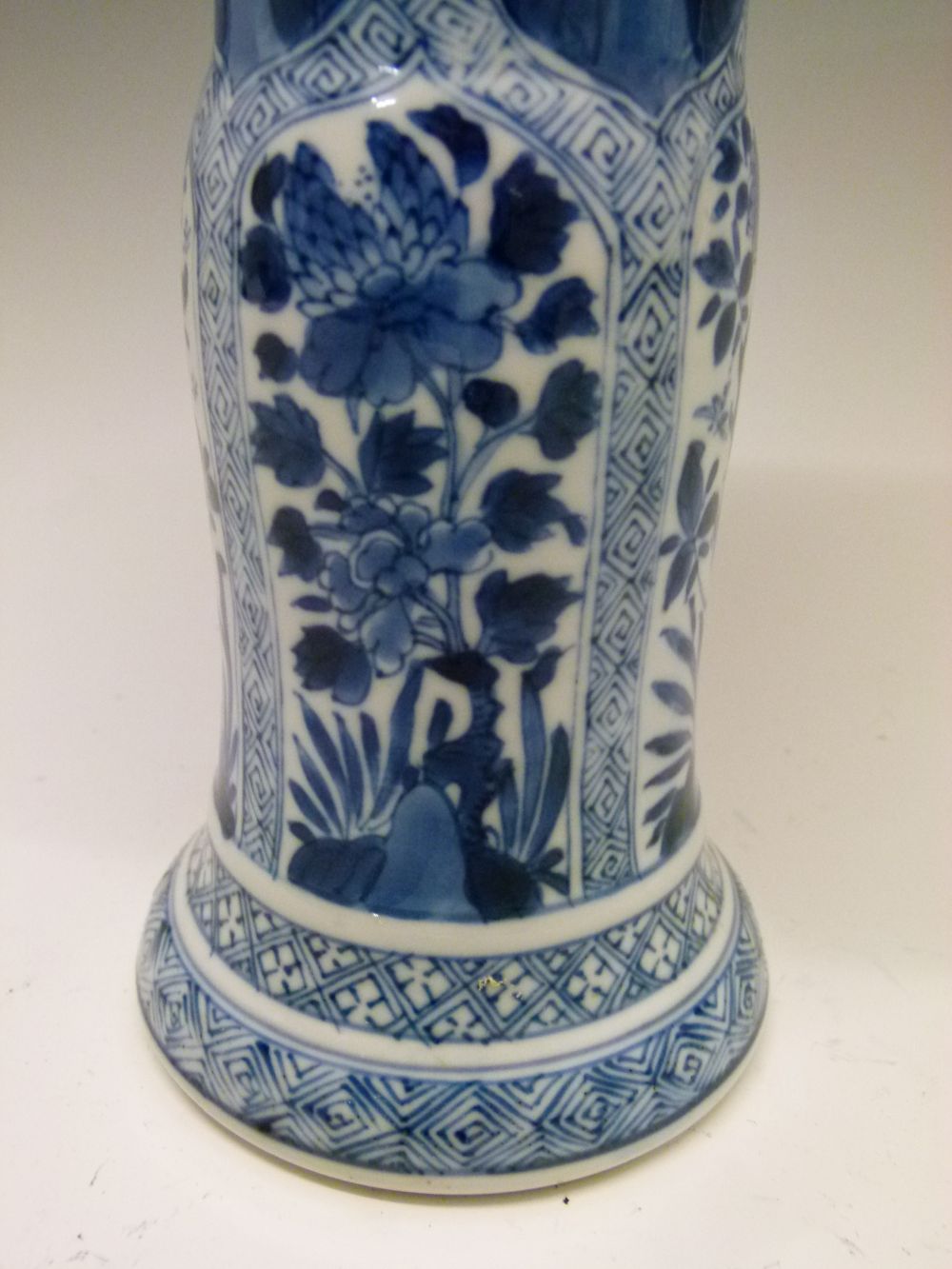 Chinese blue and white porcelain 'Gu' beaker vase, probably Kangxi (1662-1722), decorated with two - Image 5 of 9