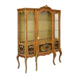 Satin walnut, marquetry and gilt metal-mounted bombé display cabinet or vitrine, later 20th Century,