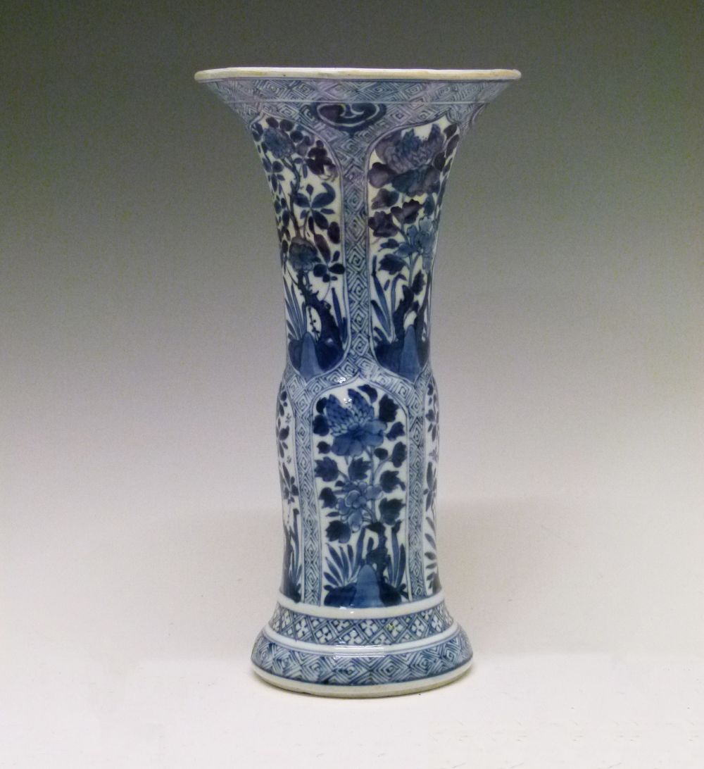 Chinese blue and white porcelain 'Gu' beaker vase, probably Kangxi (1662-1722), decorated with two