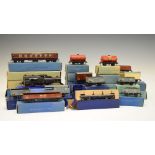 Collection of pre-war Hornby OO tinplate OO Gauge railway trainset, rolling stock, wagons and