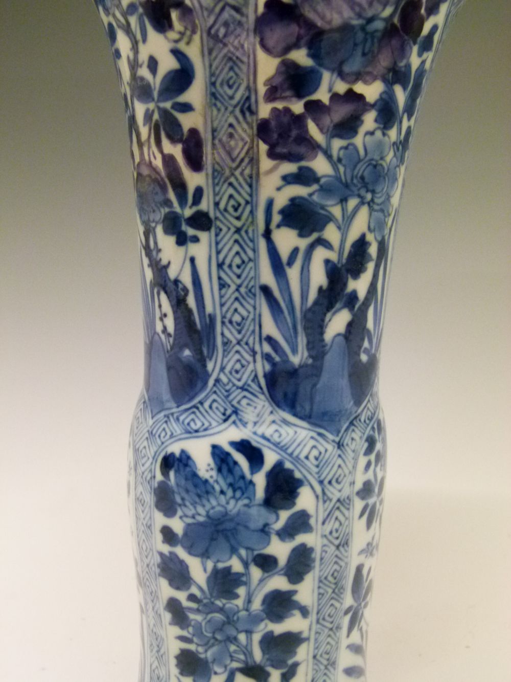 Chinese blue and white porcelain 'Gu' beaker vase, probably Kangxi (1662-1722), decorated with two - Image 4 of 9