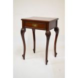 Mahogany side table fitted one drawer, 52cm wide